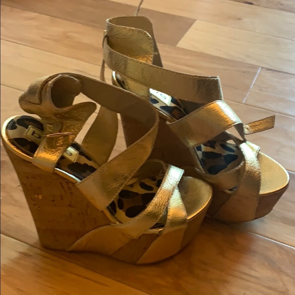 Bebe platforms